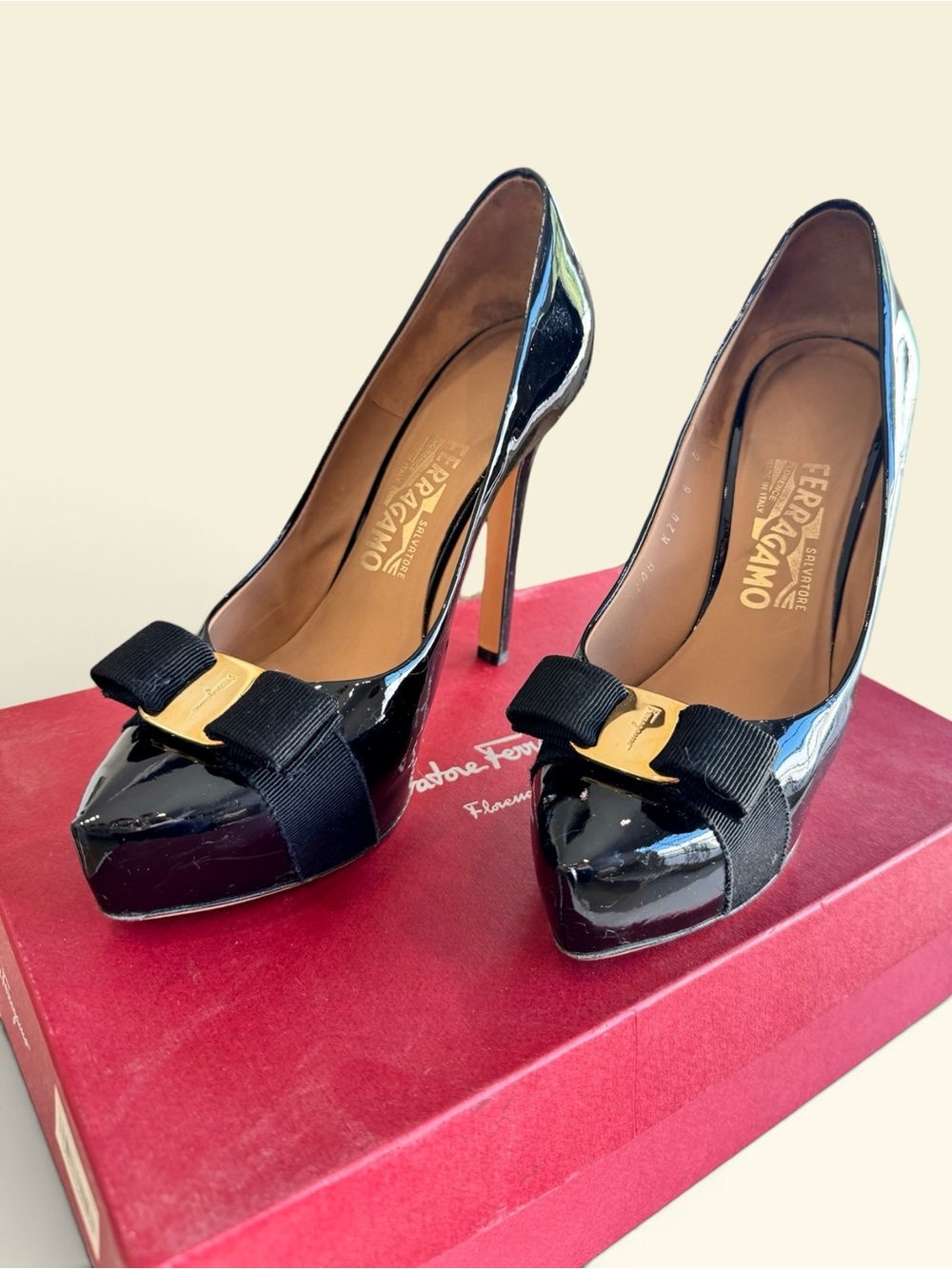 Salvatore Ferragamo Trilly Patent Leather Platform Pumps- size 8 - Picture 3 of 10